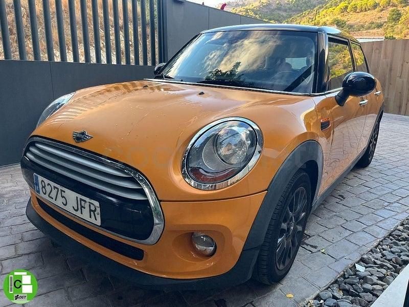 Usado Mini Cooper D 116 CV (85 kW) 2015 Amarillo Utilitario