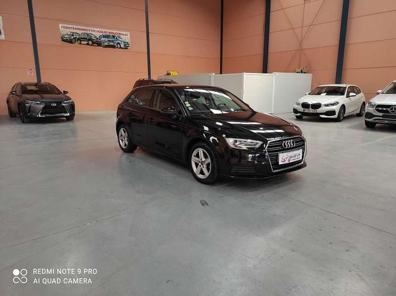 Usado Audi A3 Sportback Advanced 150 CV (110 kW) 2020 Negro Utilitario