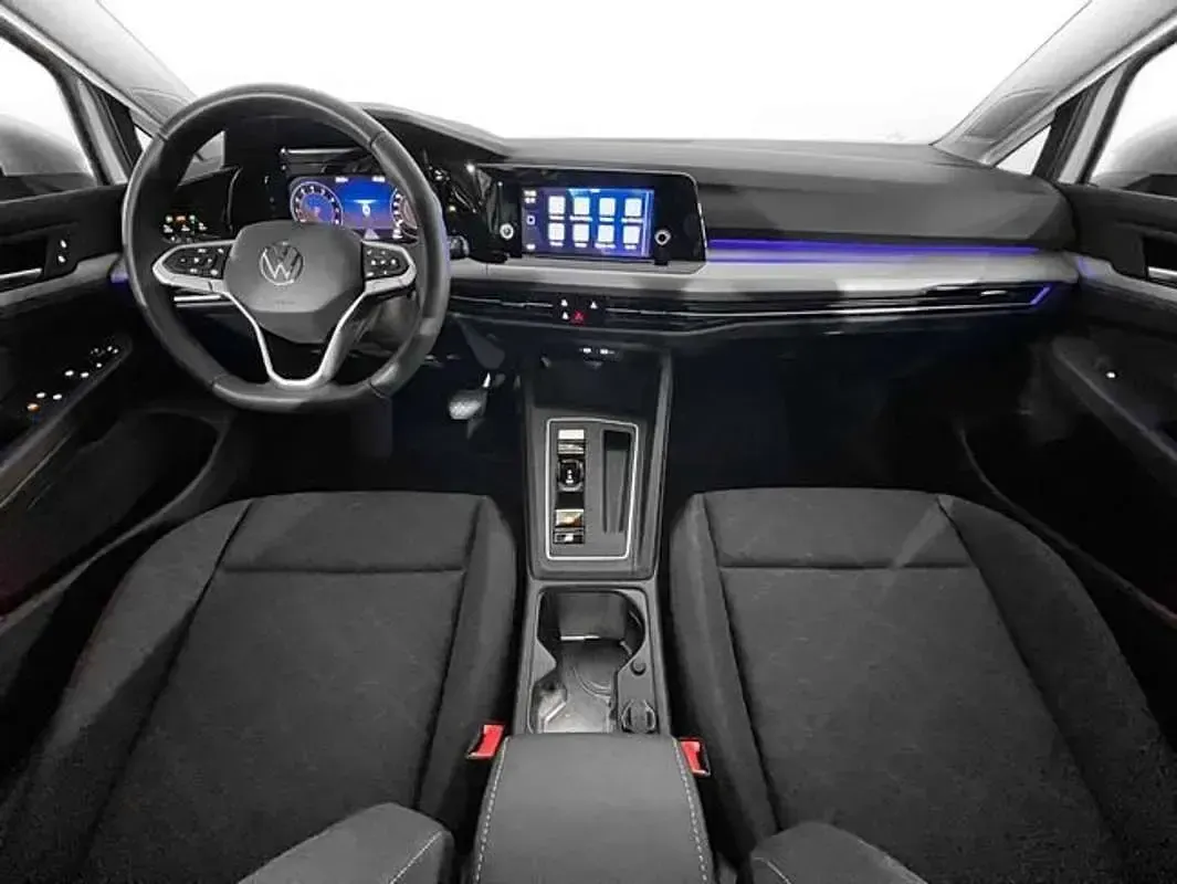 Usado VW Golf VIII 110 CV (80 kW) 2023 Plateado Berlina