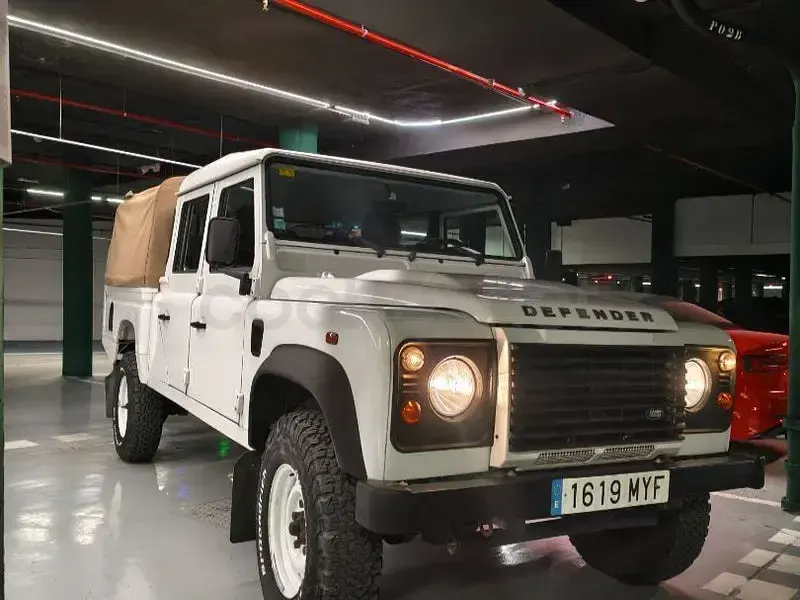 Usado Land Rover Defender SE 122 CV (89 kW) 2014 Blanco Pickup/Camioneta