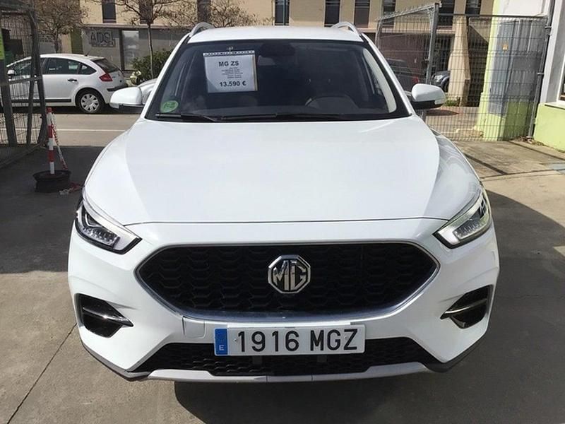 Usado MG ZS Comfort 106 HP (77 kW) 2023 Branco SUV
