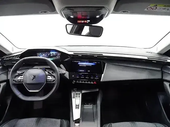 Usado Peugeot 308 Allure 180 CV (132 kW) 2023 Gris