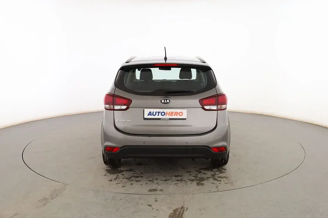 Usado Kia Carens 135 CV (99 kW) 2018 Gris Monovolumen
