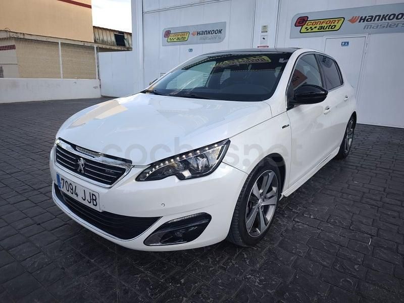 Usado Peugeot 308 GT-line 130 CV (95 kW) 2015 Blanco Berlina