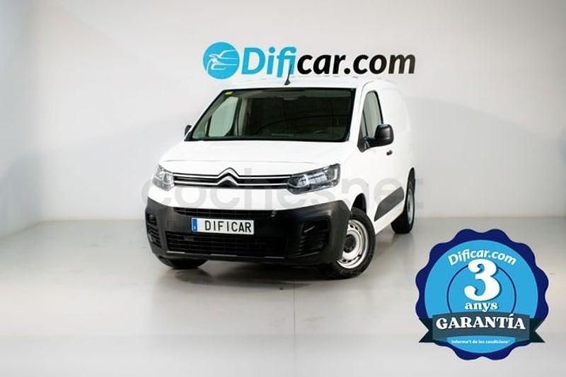 Usado Citroën Berlingo Feel 102 CV (75 kW) 2020 Blanco Monovolumen