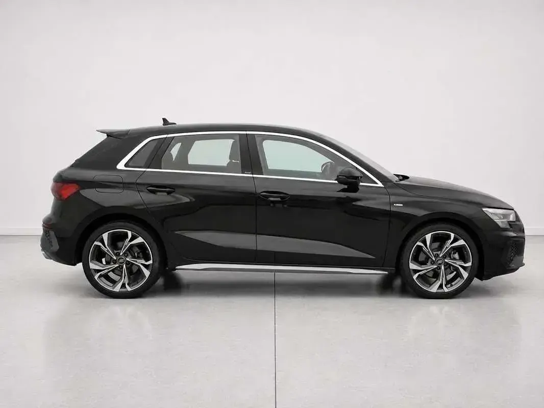 Usado Audi A3 Sportback e-tron S-Line 204 CV (150 kW) 2025 Negro Utilitario