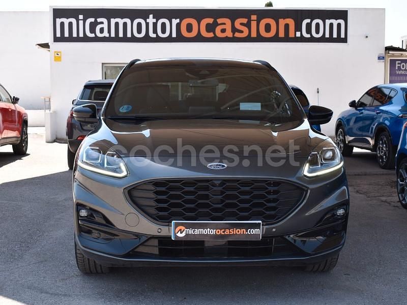 Usado Ford Kuga ST-Line 190 CV (139 kW) 2023 Gris / plata SUV