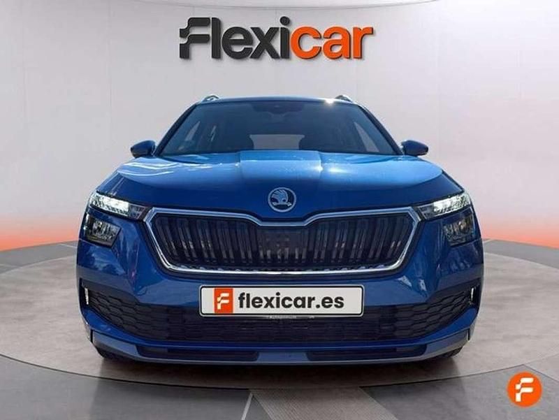Usado Skoda Kamiq Active 95 CV (69 kW) 2022 Azul SUV