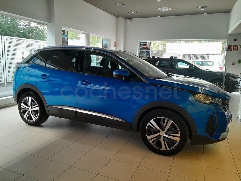 Usado Peugeot 3008 Allure 130 CV (95 kW) 2021 Azul SUV