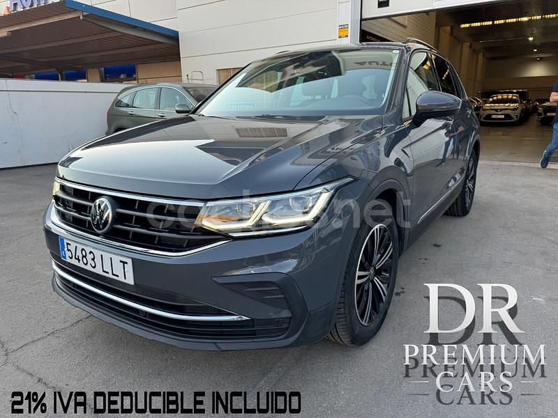 Gris / plata Usado 2021 VW Tiguan Life SUV | 23.500 € (Precio justo) - Imagen 1/4