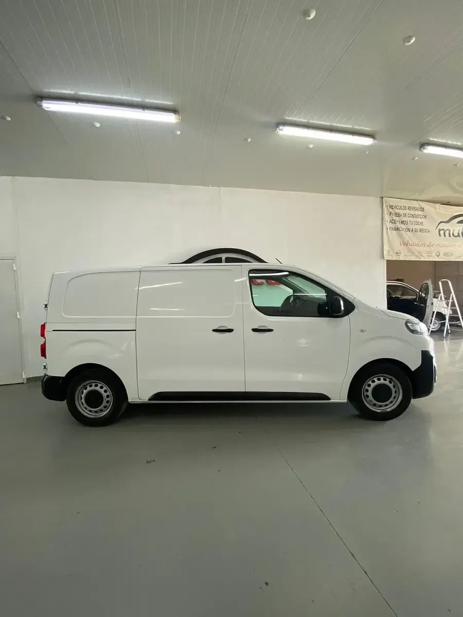 Usado Citroën Jumpy 100 CV (73 kW) 2021 Blanco Monovolumen