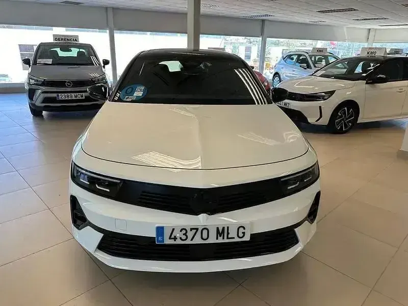 Usado Opel Astra 114 kW (156 CV) 2023 Blanco Utilitario