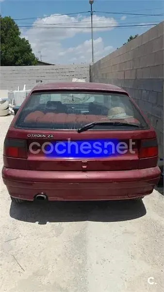 Usado Citroën ZX 71 CV (52 kW) 1996 Granate Berlina