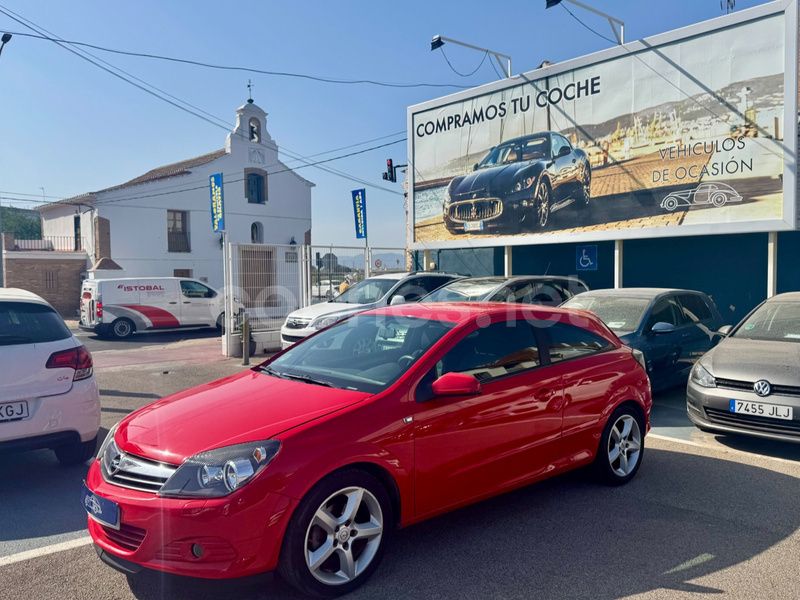 Rojo Usado 2006 Opel Astra GTC Sport Berlina | 4490 € (Precio justo) - Imagen 1/4