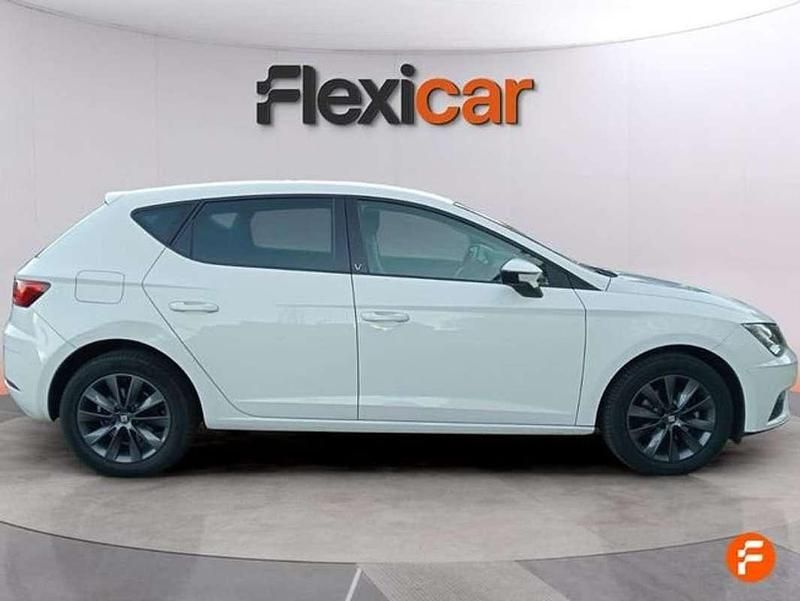 Usado Seat Leon ST Style 116 CV (85 kW) 2019 Blanco Familiar