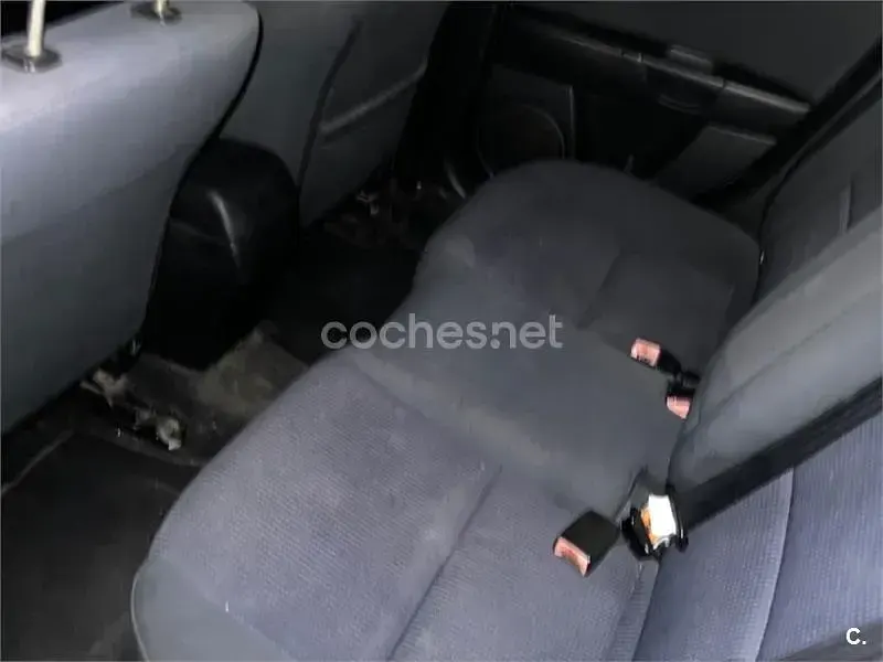 Usado Mazda 3 Active 105 CV (77 kW) 2006 Gris / plata Berlina