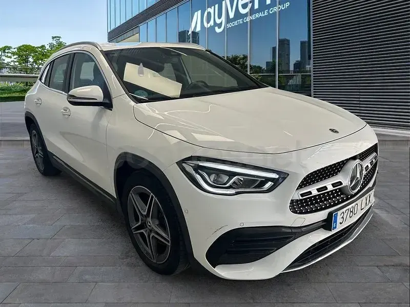 Usado Mercedes GLA200 150 CV (110 kW) 2022 Blanco SUV