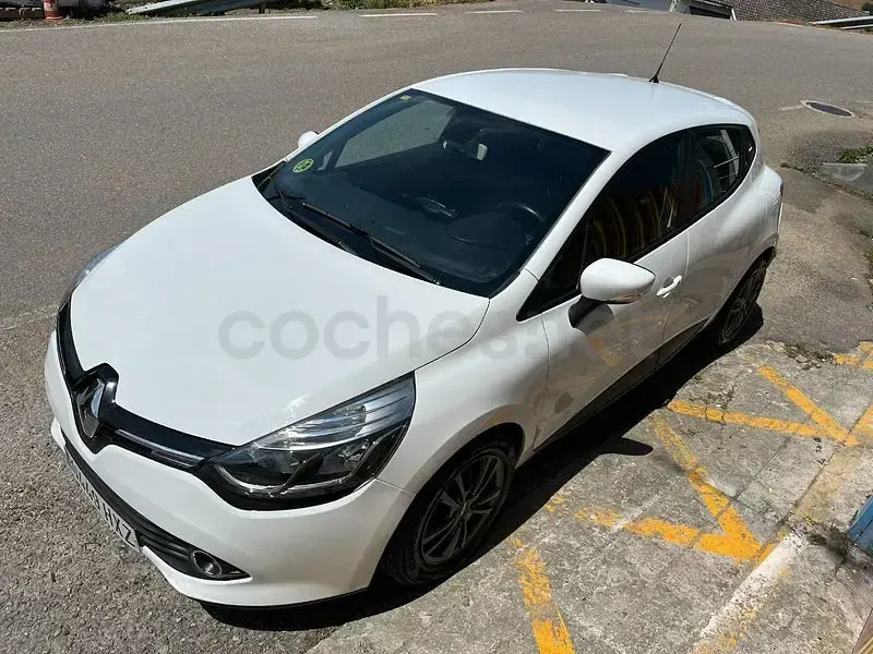 Usado Renault Clio IV Expression 90 CV (66 kW) 2014 Blanco Berlina