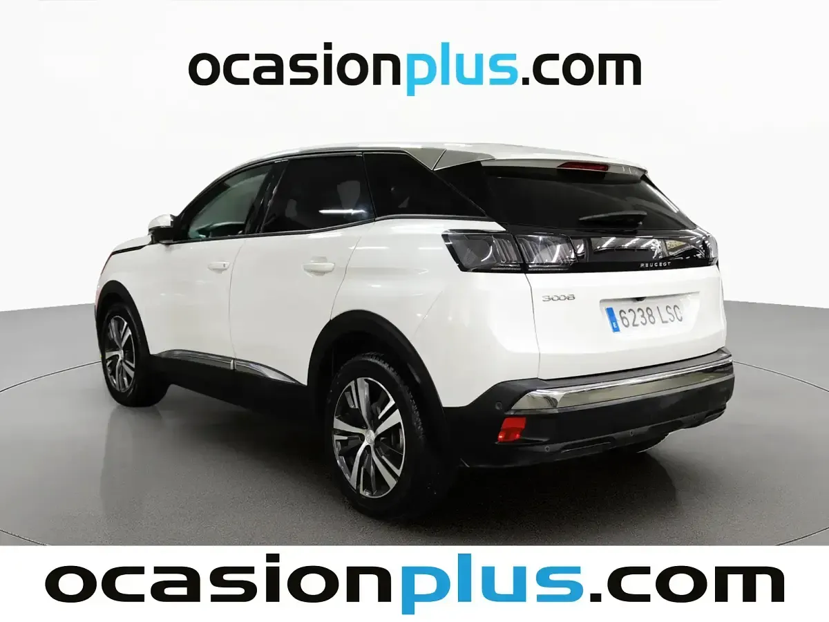 Usado Peugeot 3008 Allure 130 CV (95 kW) 2021 Blanco SUV