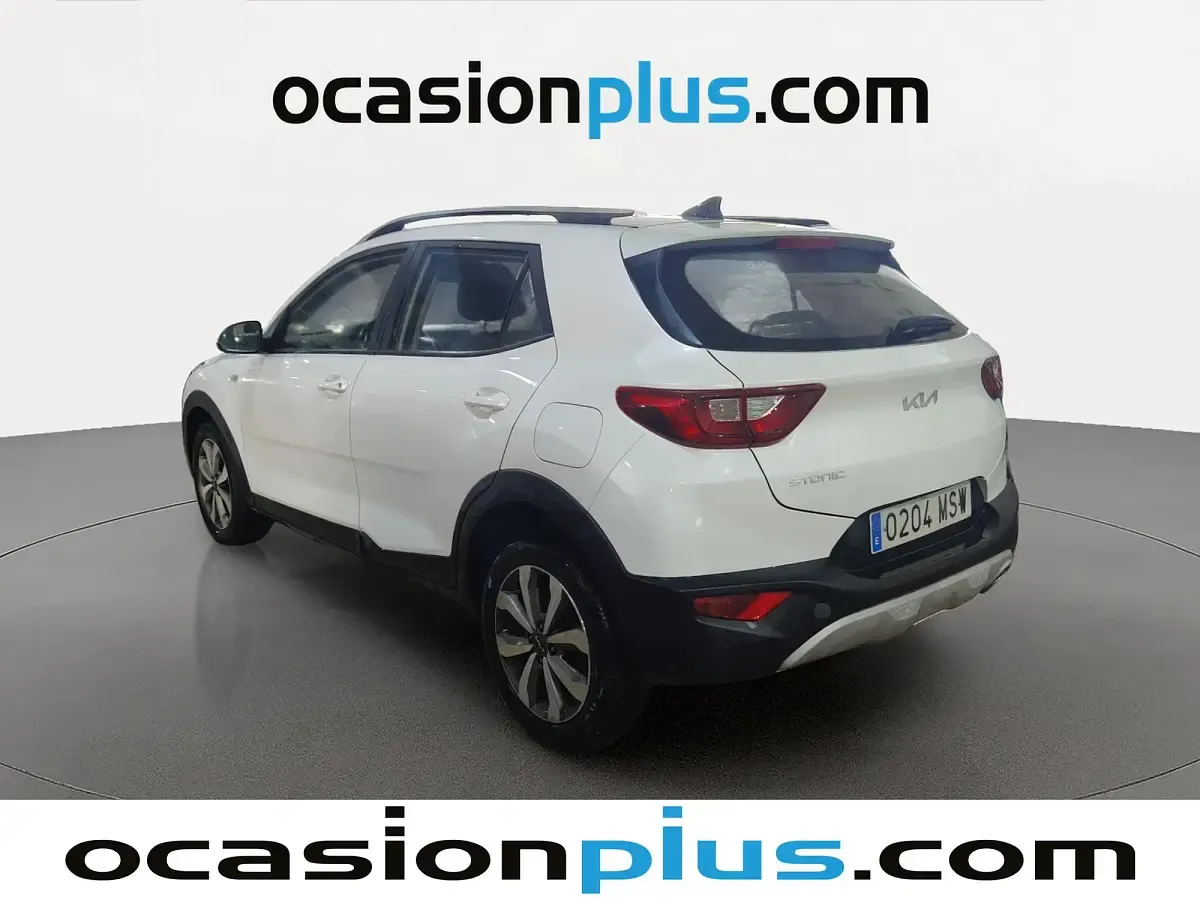 Usado Kia Stonic 101 CV (74 kW) 2024 Blanco SUV