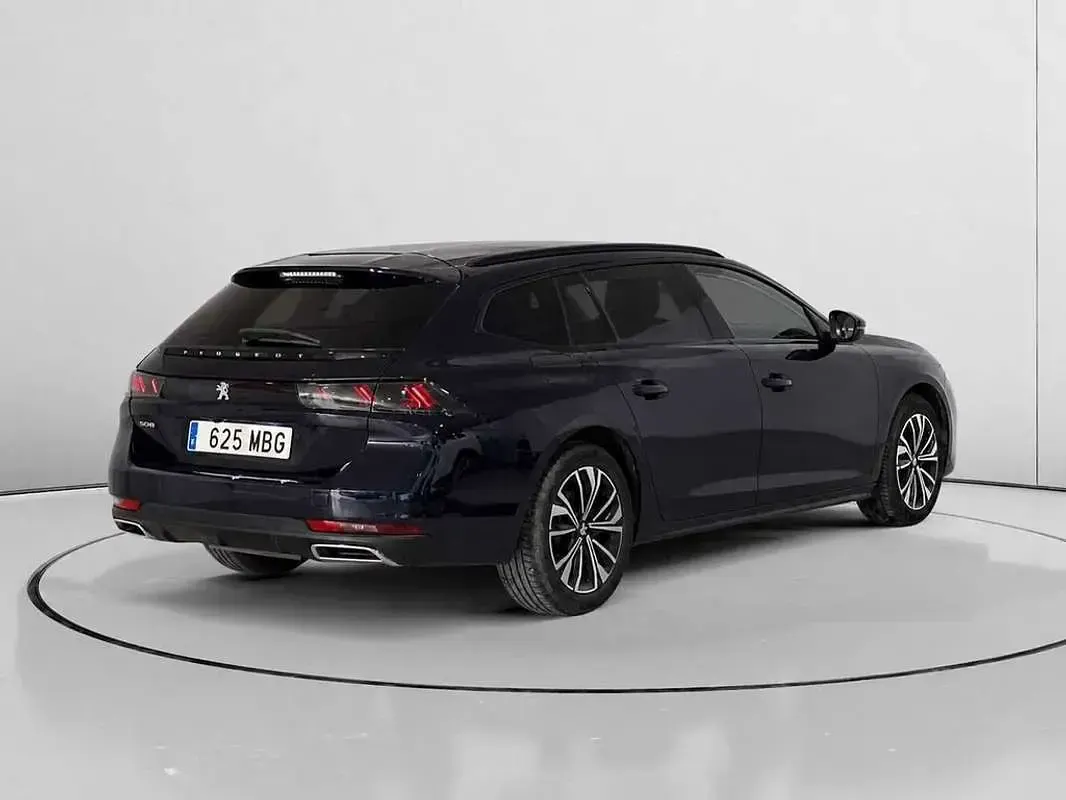 Usado Peugeot 508 SW Allure 131 CV (96 kW) 2022 Azul Familiar