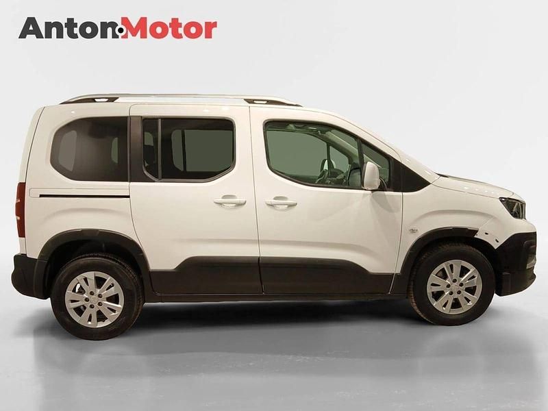 Usado Peugeot Rifter Active 130 CV (95 kW) 2020 Blanco Monovolumen