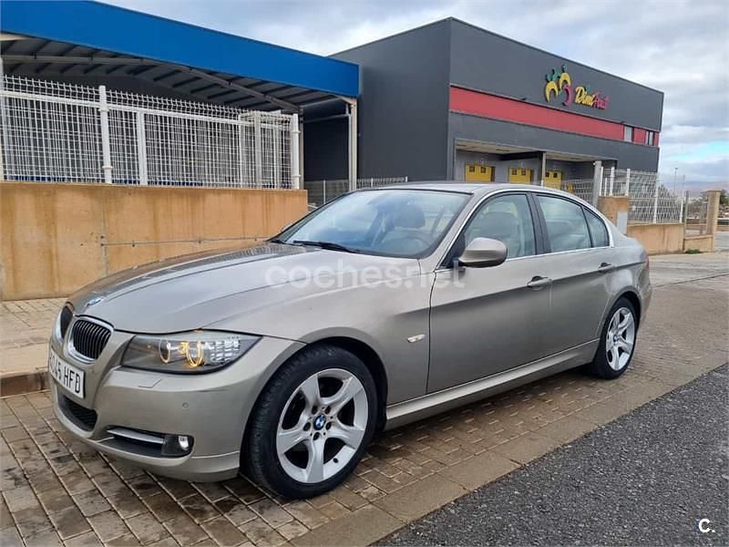 Beige Usado 2011 BMW 318 Berlina | 7500 € (Precio justo) - Imagen 1/4
