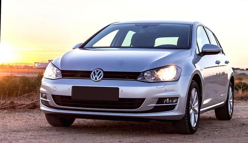Gris Usado 2016 VW Golf VII Sportline Utilitario | 12.200 € (Buen precio) - Imagen 1/4