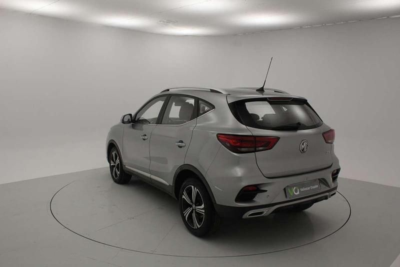 Usado MG ZS Comfort 111 CV (81 kW) 2022 Plateado SUV