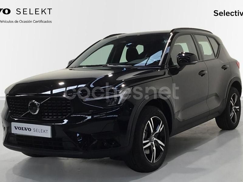Negro Nuevo 2025 Volvo XC40 Plus SUV | 41.900 € (Precio justo) - Imagen 1/4