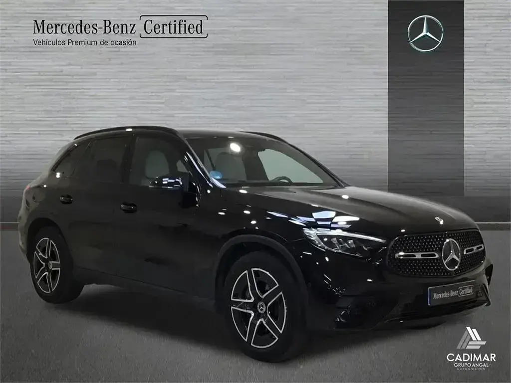 Usado Mercedes GLC220 AMG line 197 CV (144 kW) 2023 Negro SUV