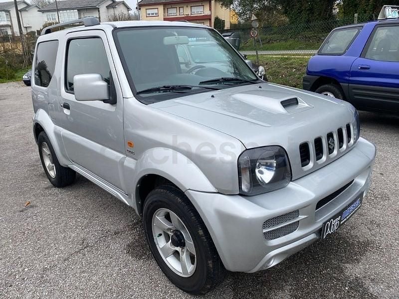 Usado Suzuki Jimny 86 CV (63 kW) 2006 Gris / plata SUV