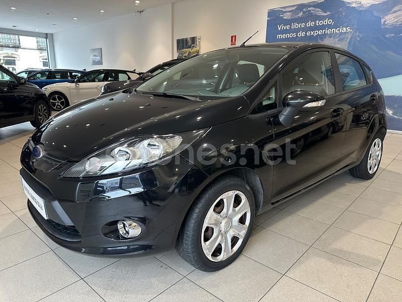 Negro Usado 2010 Ford Fiesta Trend Berlina | 5900 € (Caro) - Imagen 1/4