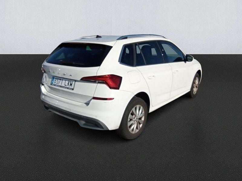 Usado Skoda Kamiq 110 CV (80 kW) 2022 Blanco SUV