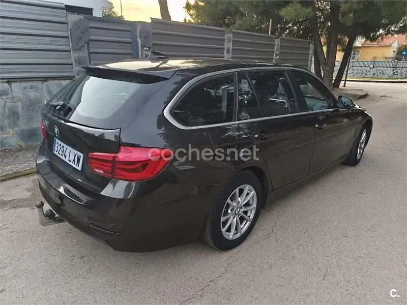 Usado BMW 318 150 CV (110 kW) 2017 Marrón Familiar
