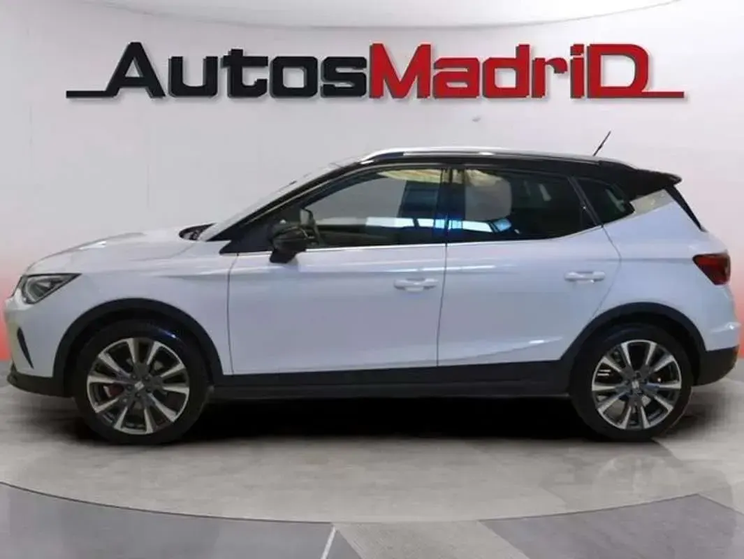 Usado Seat Arona FR 151 CV (111 kW) 2024 Blanco SUV