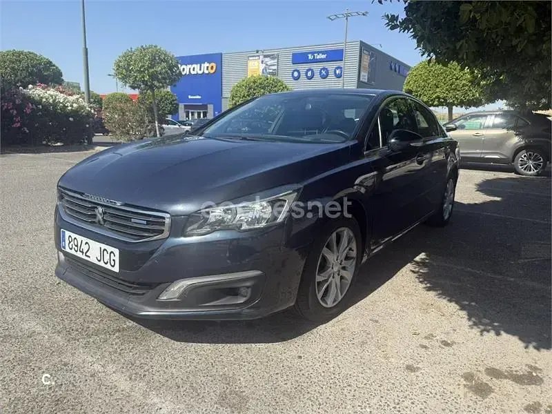 Usado Peugeot 508 Allure 150 CV (110 kW) 2015 Gris / plata Berlina