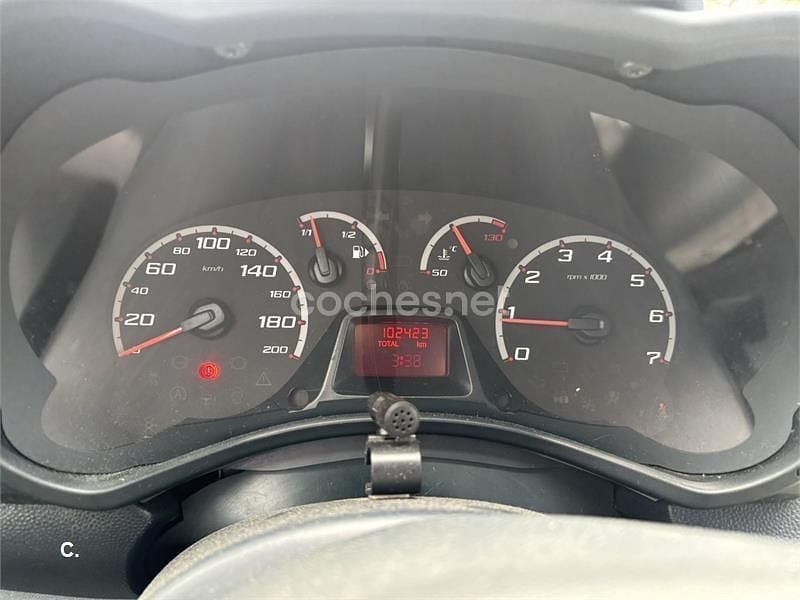 Usado Ford Ka 69 CV (50 kW) 2013 Rojo Utilitario