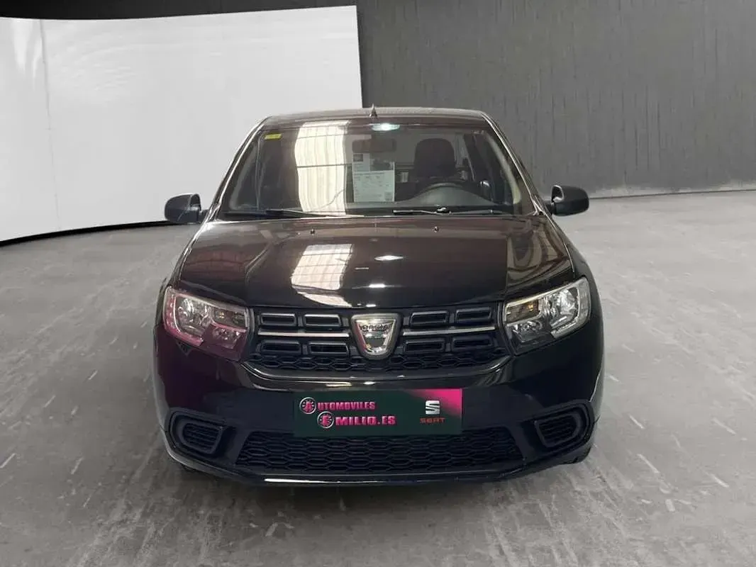 Usado Dacia Sandero Essentiel 75 CV (55 kW) 2018 Negro Utilitario