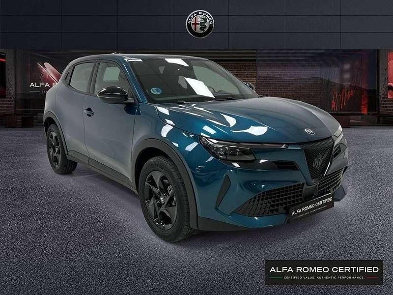Usado Alfa Romeo Junior 137 CV (100 kW) 2025 Azul SUV