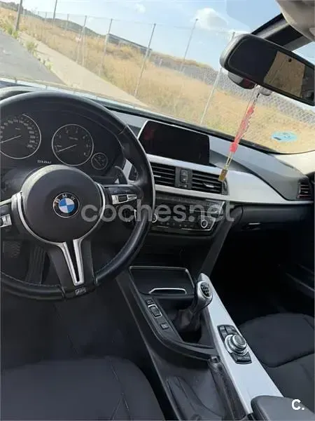Usado BMW 318 143 CV (105 kW) 2016 Gris / plata Berlina