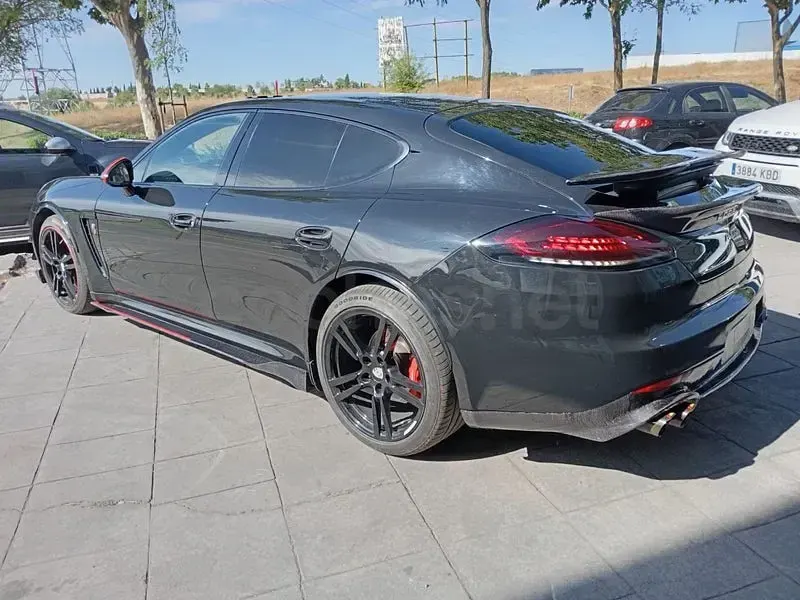 Usado Porsche Panamera Diesel 300 CV (220 kW) 2014 Negro Utilitario