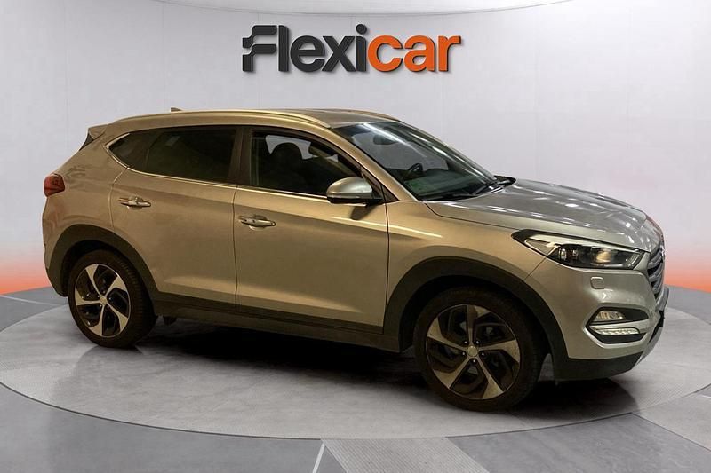 Gris Usado 2017 Hyundai Tucson SUV | 15.490 € (Un poco caro) - Imagen 1/4