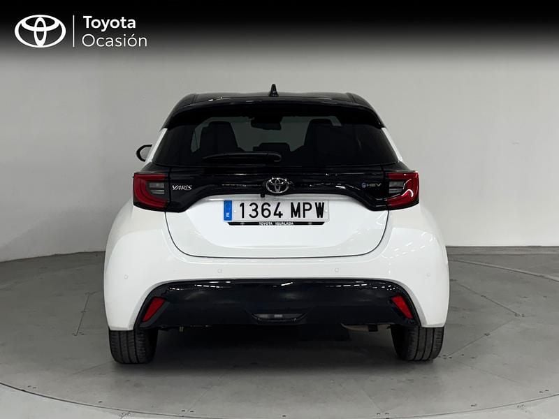 Usado Toyota Yaris Hybrid Edition 130 CV (95 kW) 2024 Blanco Berlina