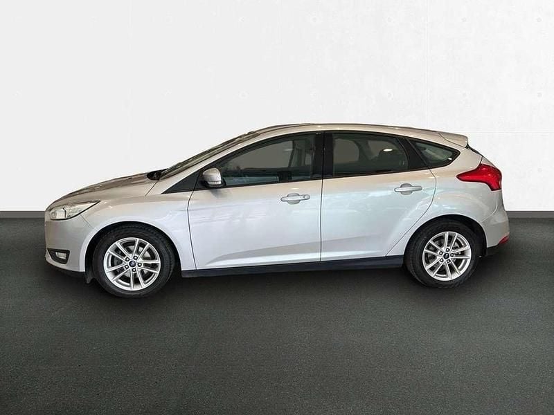 Brugt Ford Focus Trend 99 HK (72 kW) 2017 Grå Hatchback