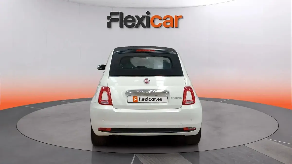 Usado Fiat 500 Club 71 CV (52 kW) 2023 Blanco Descapotable