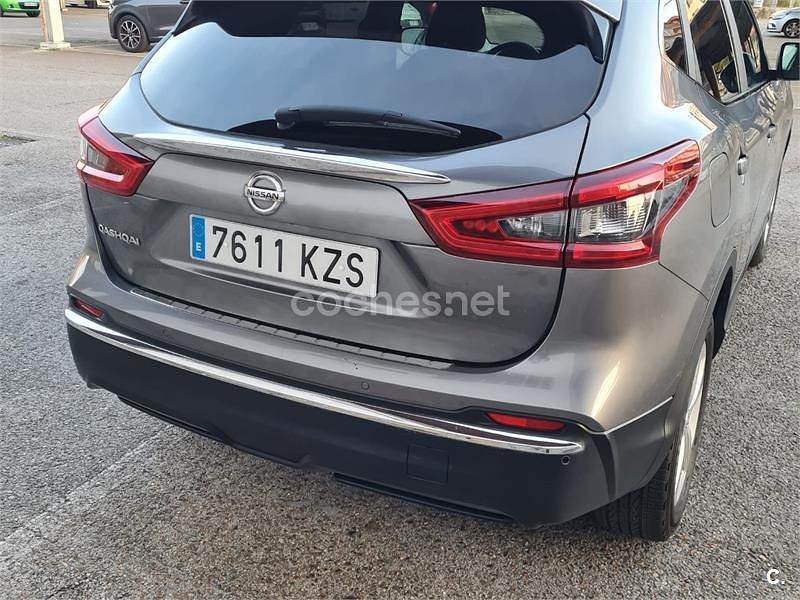Usado Nissan Qashqai Acenta 160 CV (117 kW) 2019 Gris / plata SUV
