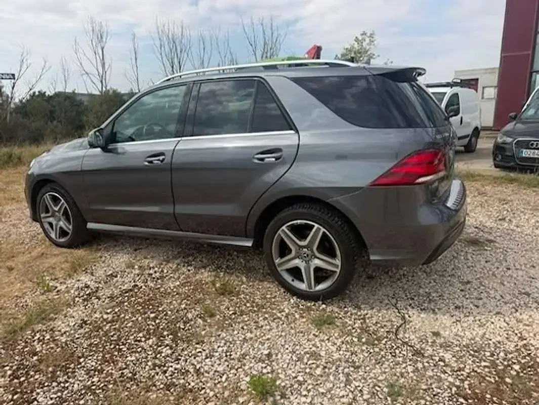 Usado Mercedes GLE250 204 CV (150 kW) 2017 Gris SUV
