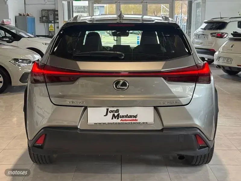 Usado Lexus UX 250h Business Edition 184 CV (135 kW) 2023 Gris SUV