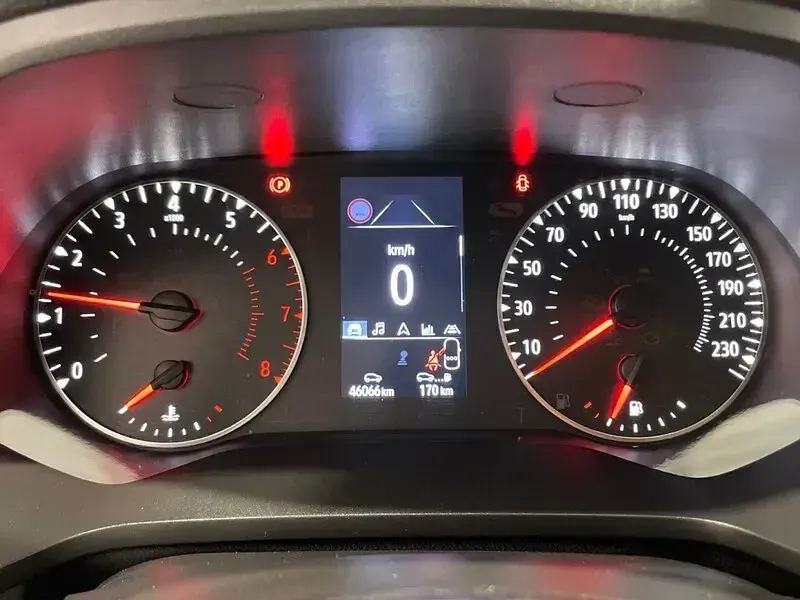 Używany Renault Captur Evolution 90 KM (66 kW) 2022 Biały SUV